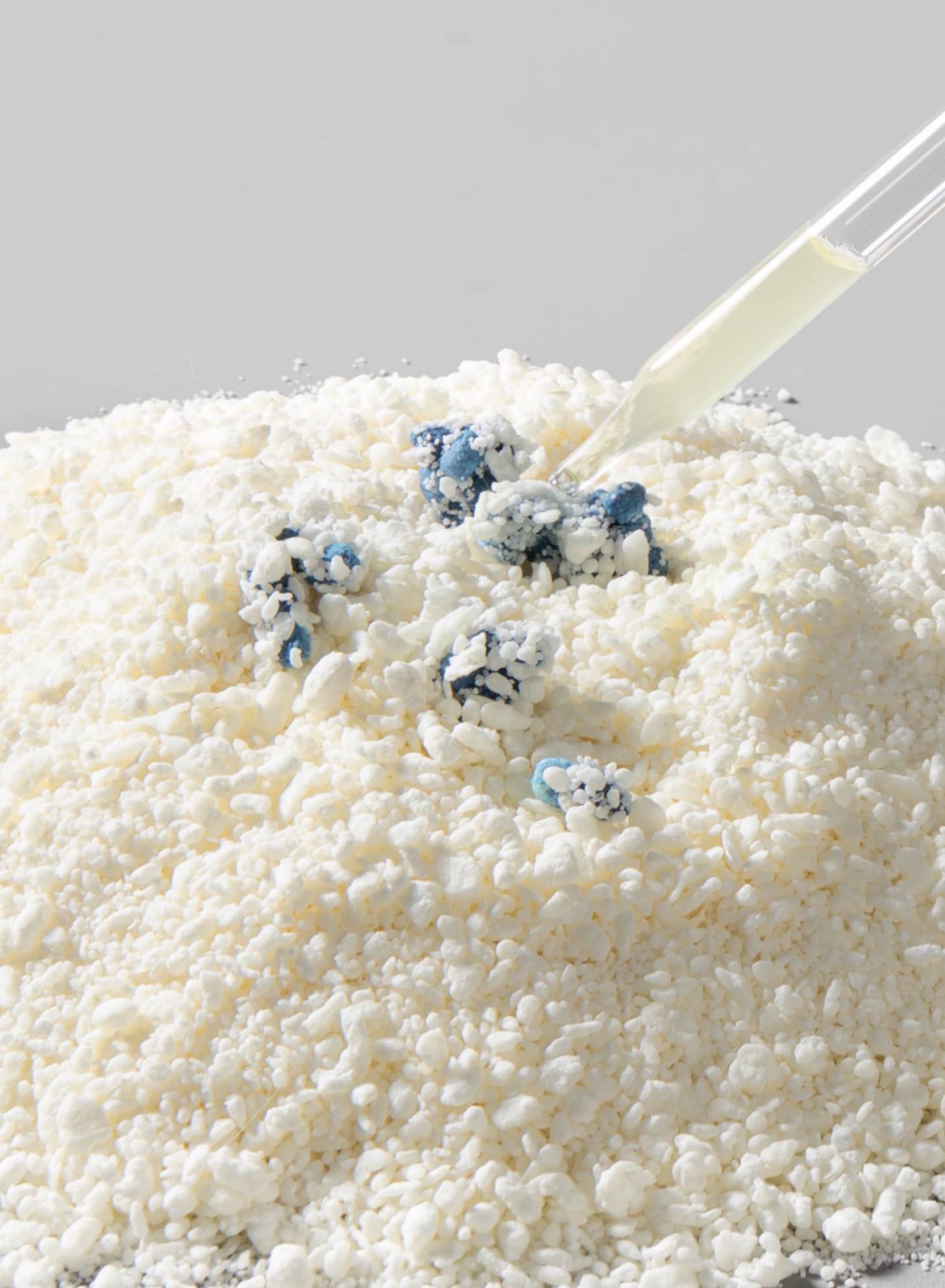 Health-Monitoring Natural Cat Litter